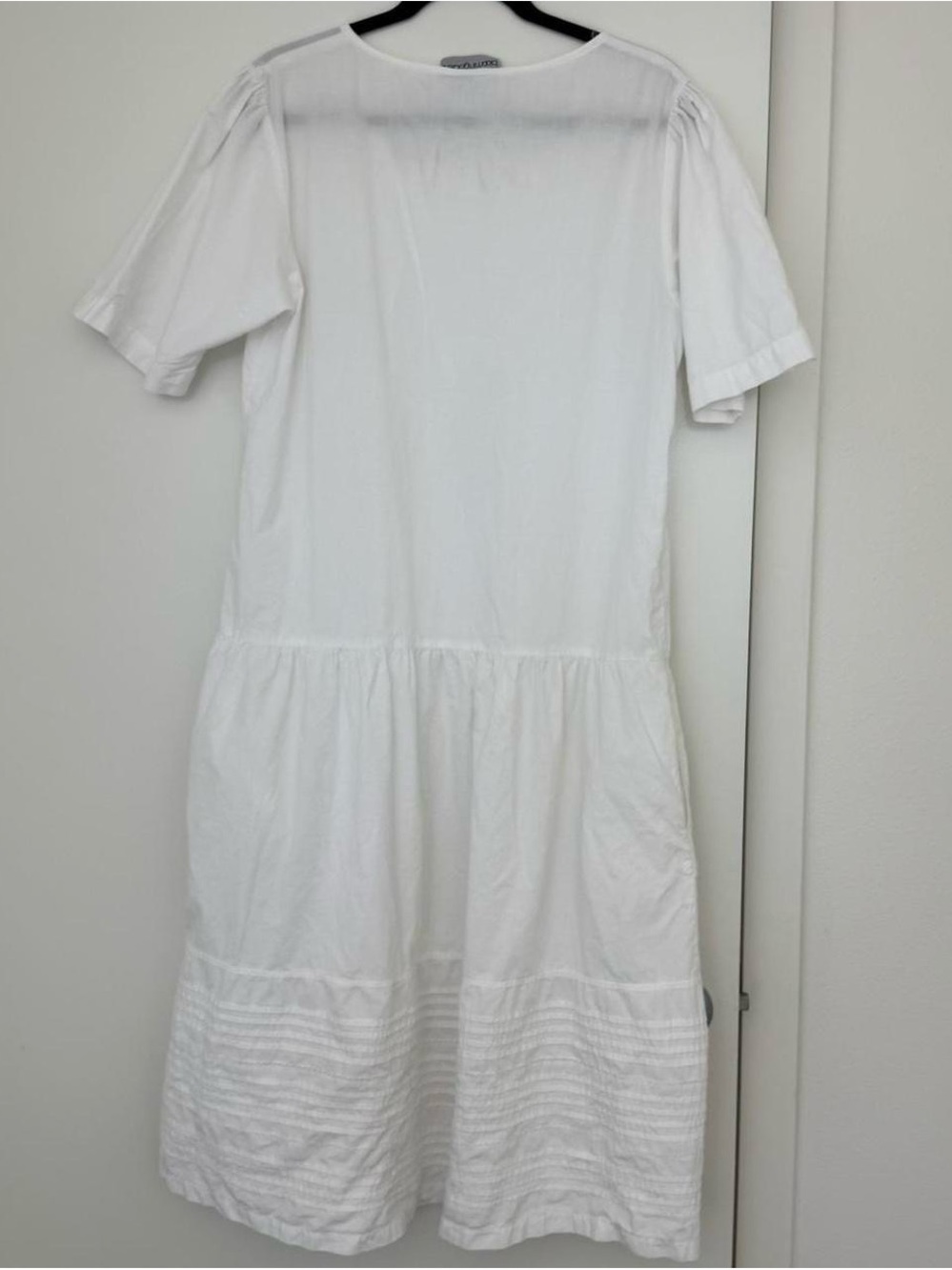 Vintage Bloomingdales White cotton drop waist dress with pleated detail - Picture 7 of 8